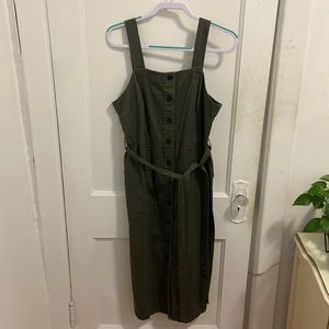 Universal Thread button midi dress with belt. Size L.